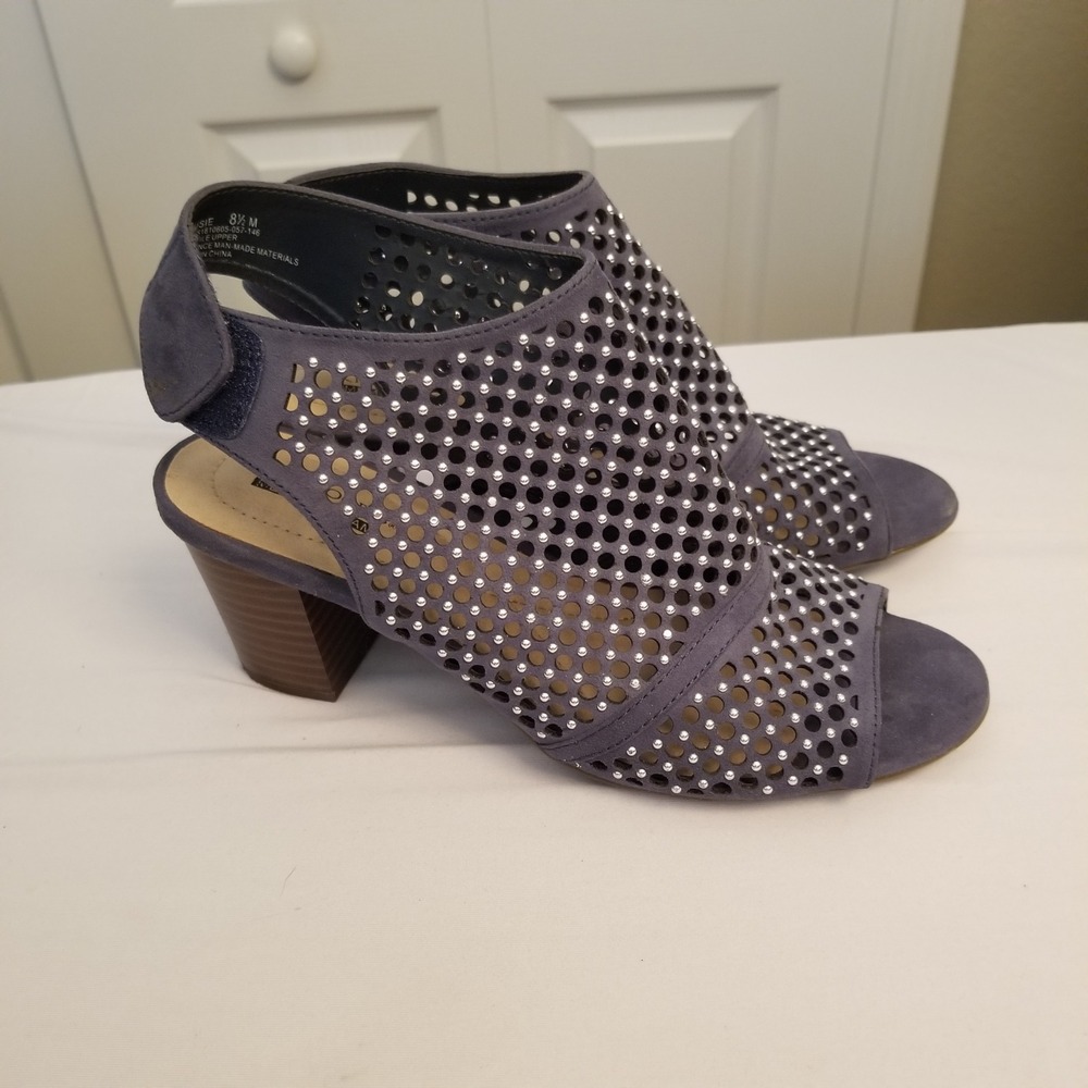 Kim Rogers Susie Slate Blue Perforated Studded Block Heel Sandals Womens 8.5 M